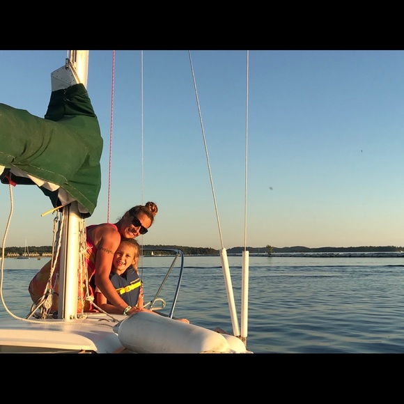 Meet your Posher, Tori - Picture 1 of 1